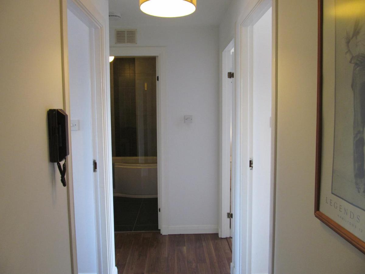 The Granite City - Modern City Centre Apartment แอเบอร์ดีน ภายนอก รูปภาพ