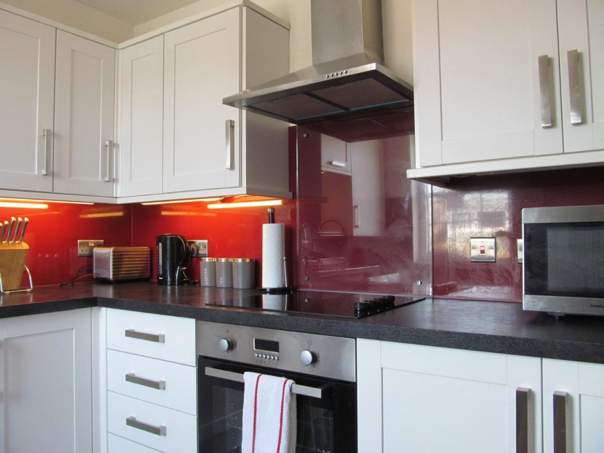 The Granite City - Modern City Centre Apartment แอเบอร์ดีน ภายนอก รูปภาพ
