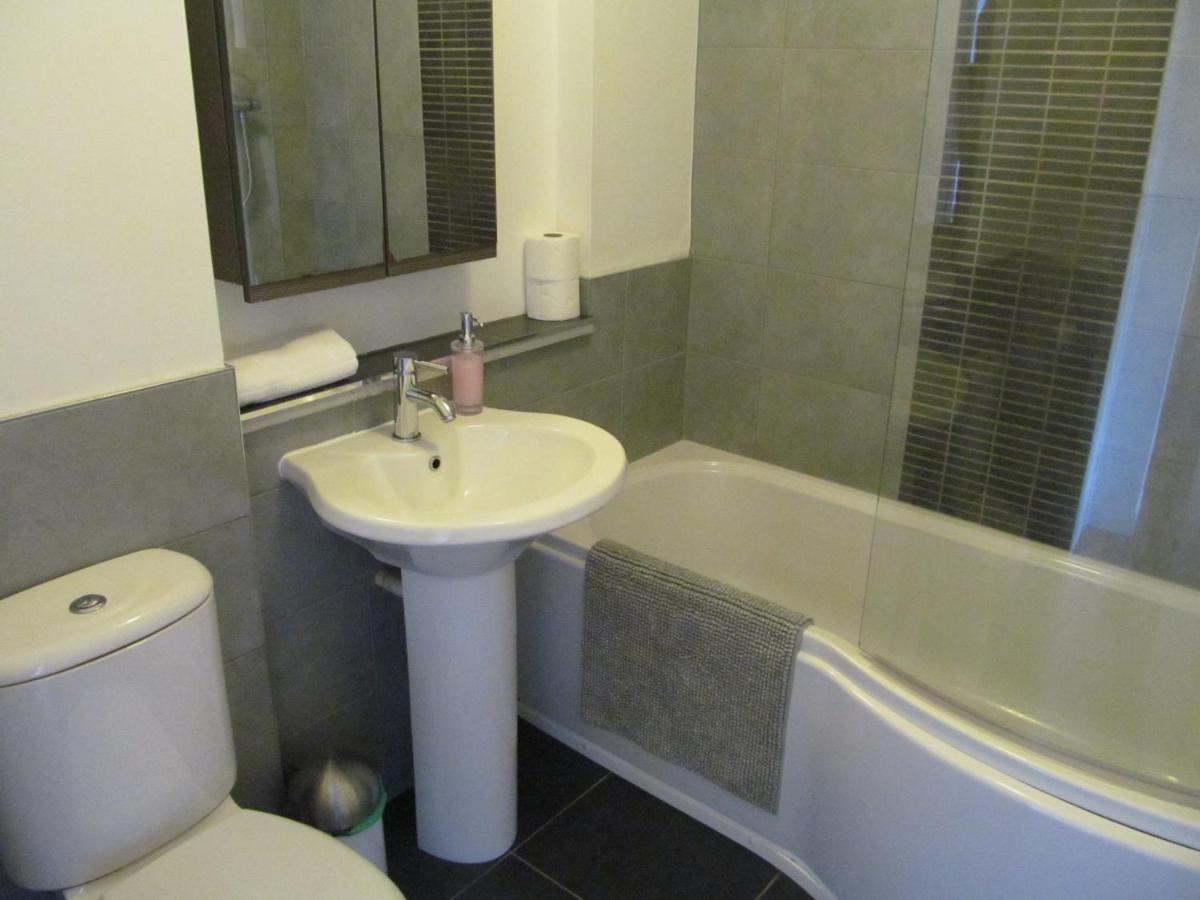 The Granite City - Modern City Centre Apartment แอเบอร์ดีน ภายนอก รูปภาพ